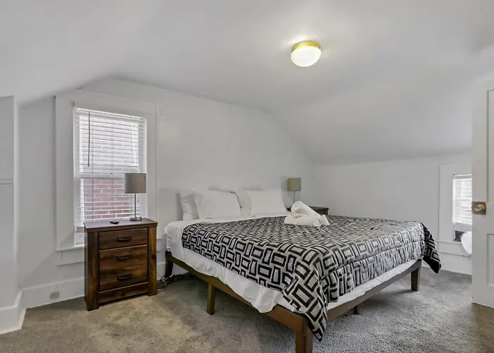 Housepitality - The Marienplatz - Free Parking Holiday home *
