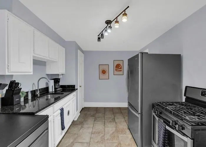 Housepitality - The Marienplatz - Free Parking Columbus